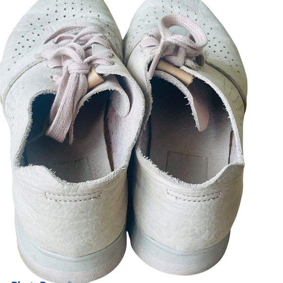 UGG Treadlite Women’s Casual Lace-up Sneakers - Picture 7 of 7